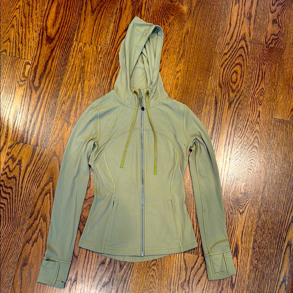 Lululemon Women's Green Hooded Jacket - Like New